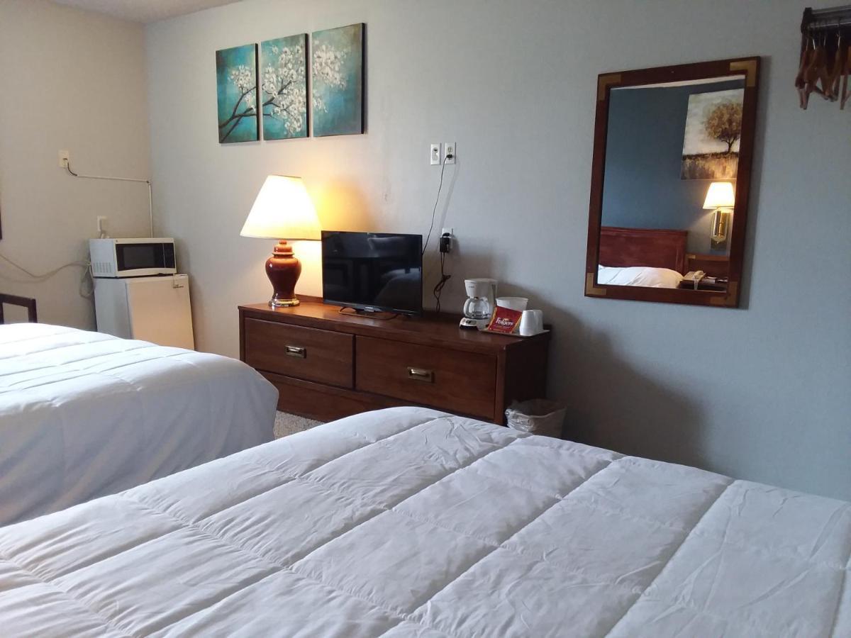 Americas Best Value Inn Laramie Exterior photo