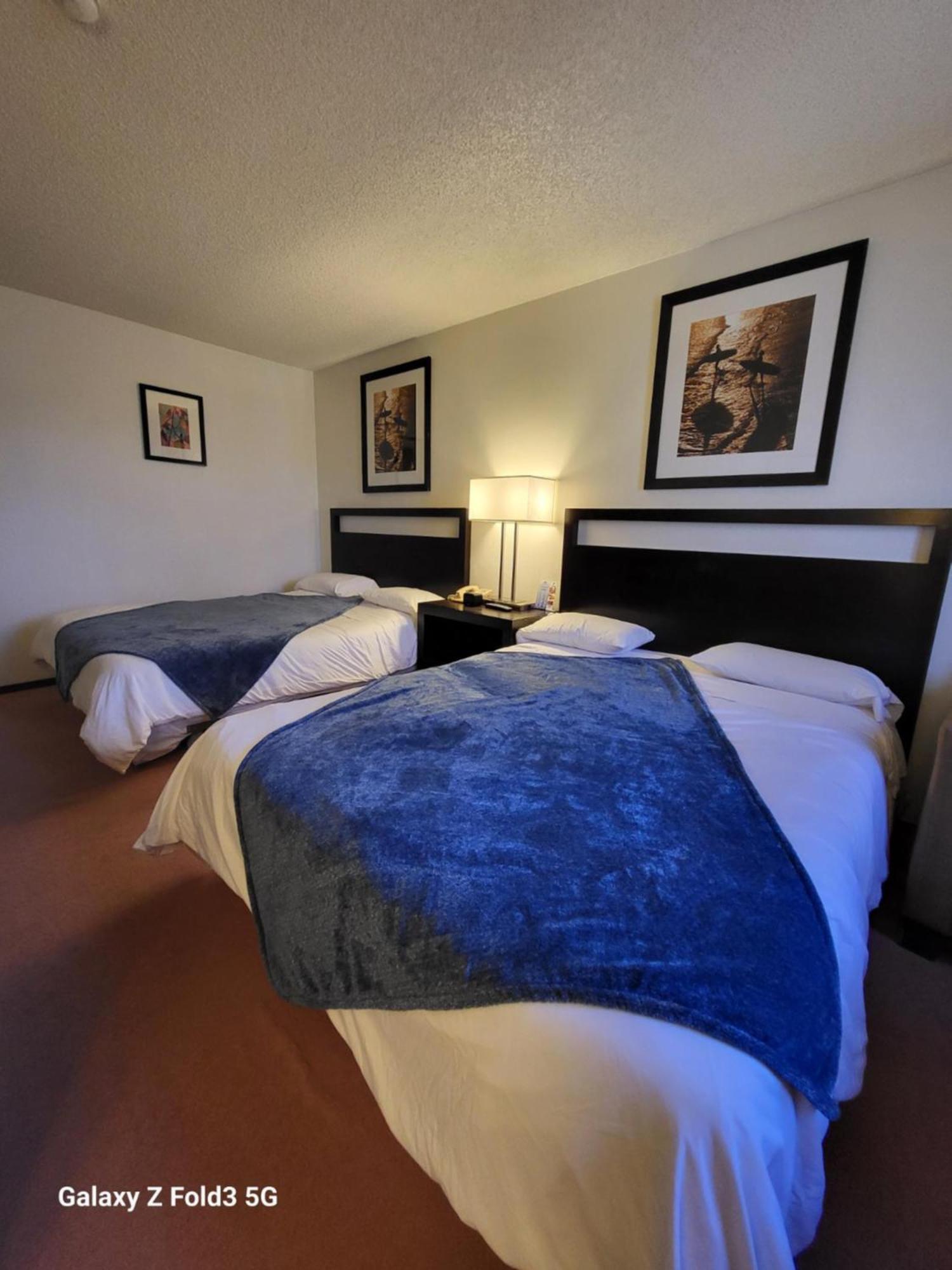 Americas Best Value Inn Laramie Exterior photo